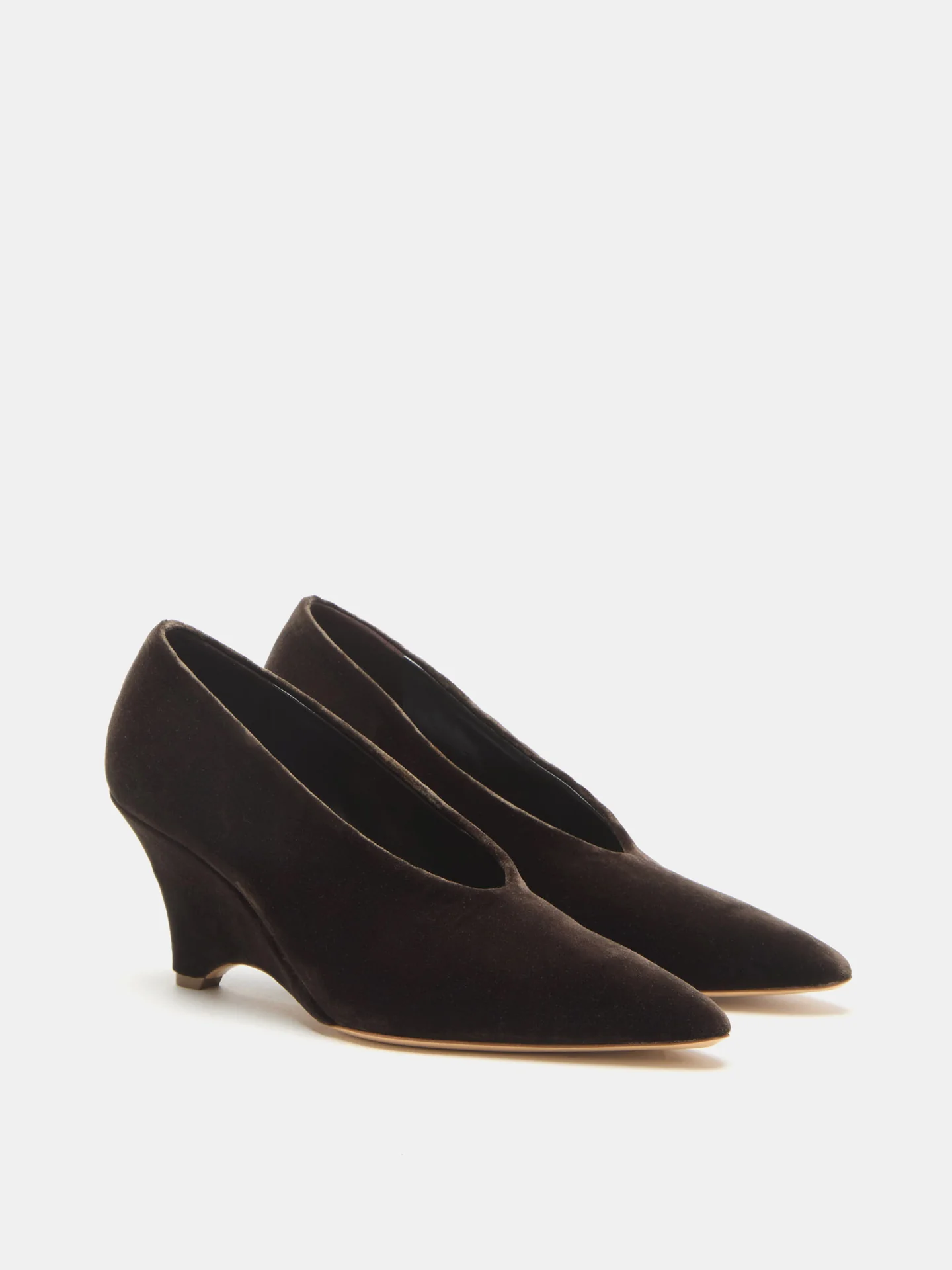 Victoria Decolette Wedge / Visone Velvet - Image 2